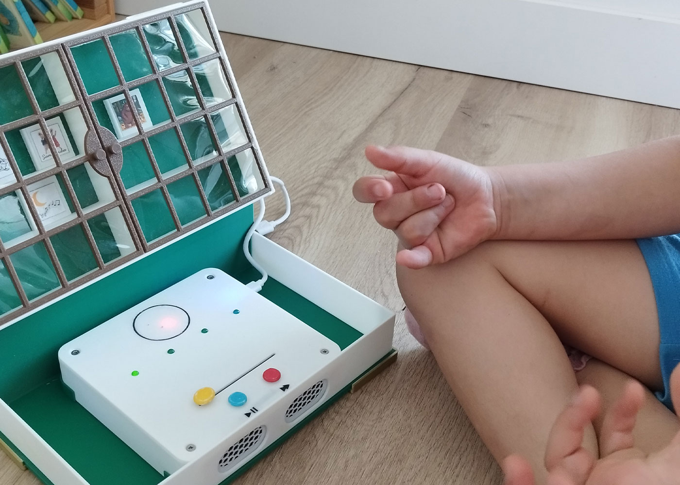 Uso infantil del dispositivo ENLACE